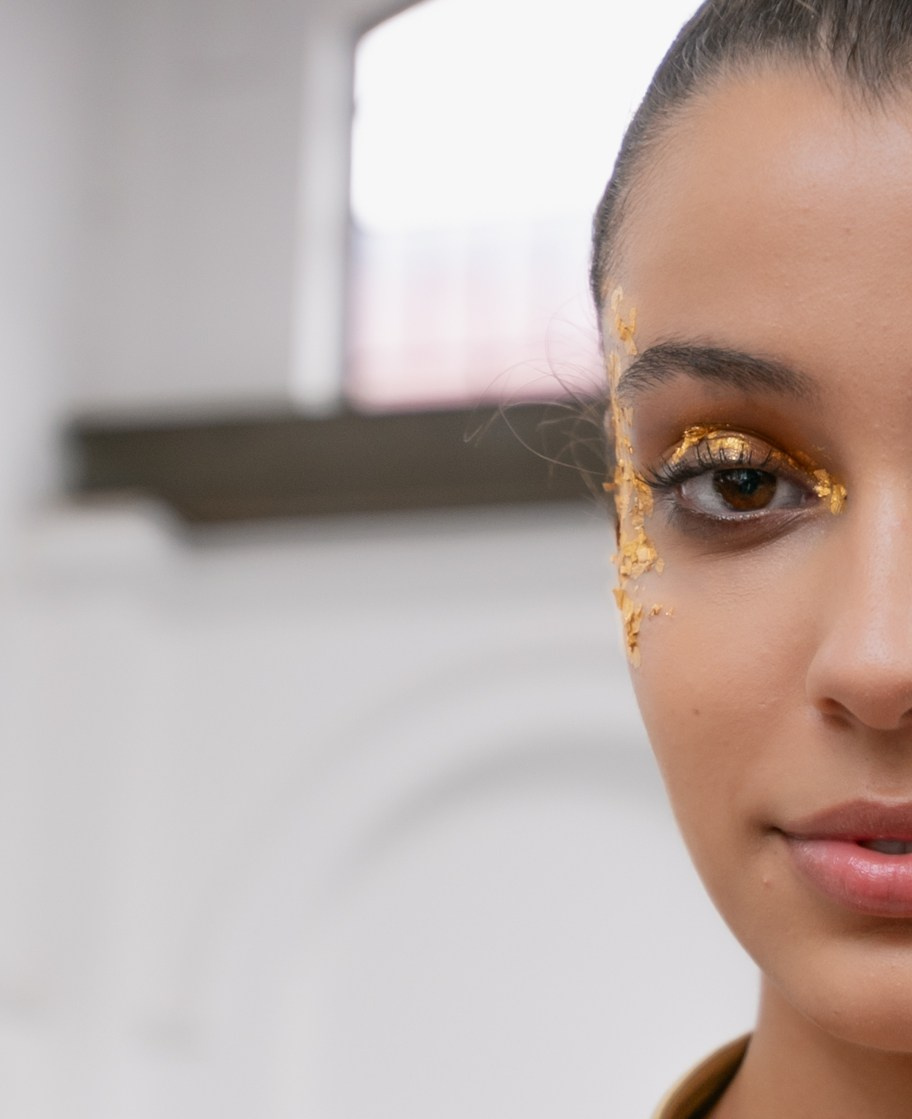 PORTUGAL FASHION WEEK SEPTEMBER 2023. Anastasiia Antoniuk portrait, family and couple photographer, Portugal