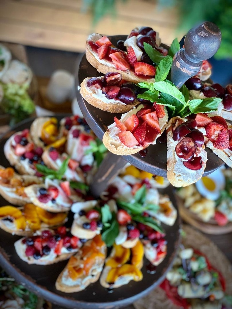 Станция сладких брускетт. Кейтеринг Royal Catering | По Москве и Московской области организуем р