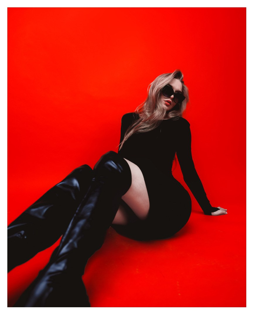 GIRLS. DRIPSTOCK MAG