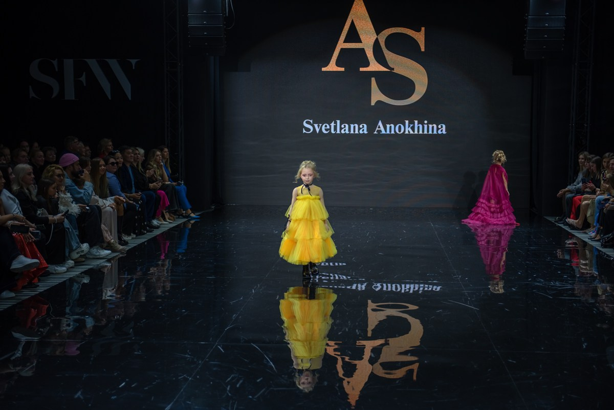 SochiFashionWeek2024 дизайнер Анохина Светлана. Семейный и коммерческий фотограф в Сочи Александр Бодунов