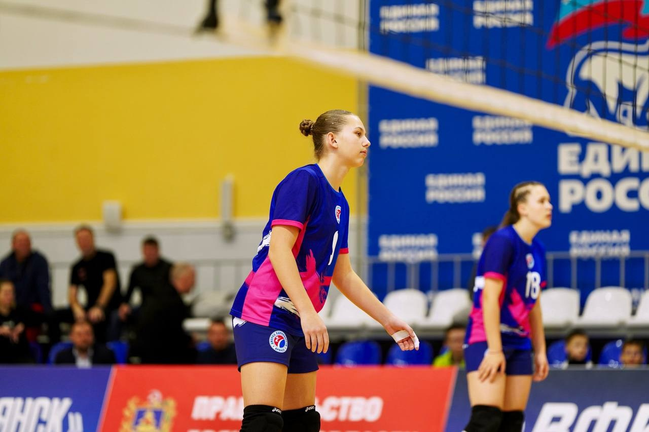 Турнир по волейболу среди девочек 13 лет, г. Брянск. Фотограф в Брянске — Анна Арутюнян