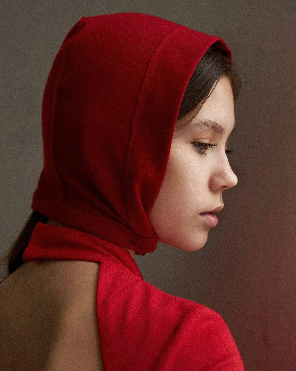 Editorial. Bella Bey