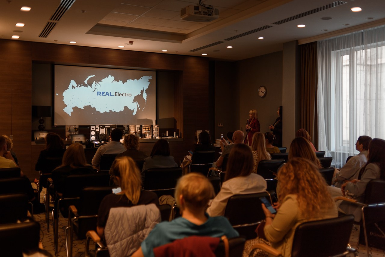 Презентация Donolux. Фотограф Дарья Мустафина, Тюмень