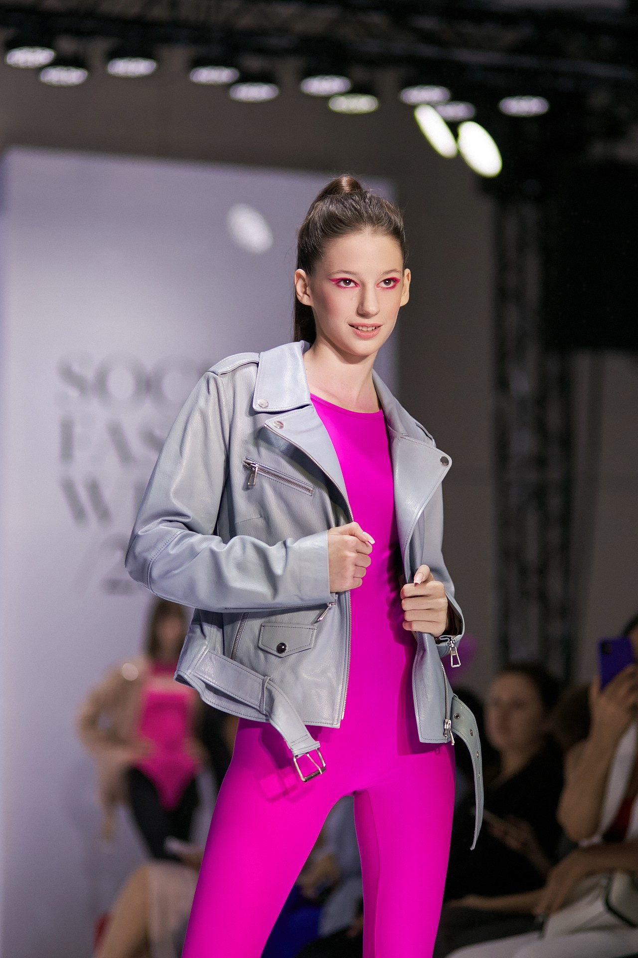 Неделя моды в Сочи Осень 2023. RetroChic Фото