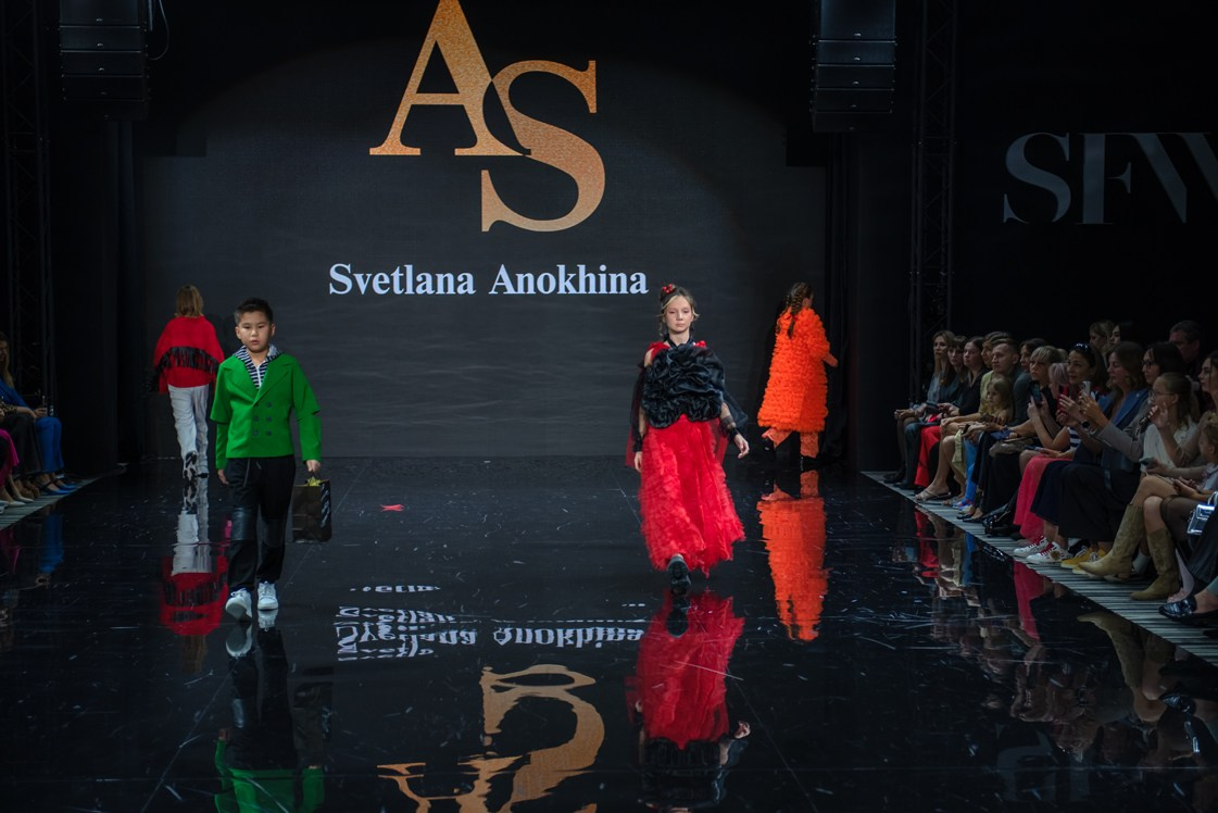 SochiFashionWeek2024 дизайнер Анохина Светлана. Семейный и коммерческий фотограф в Сочи Александр Бодунов