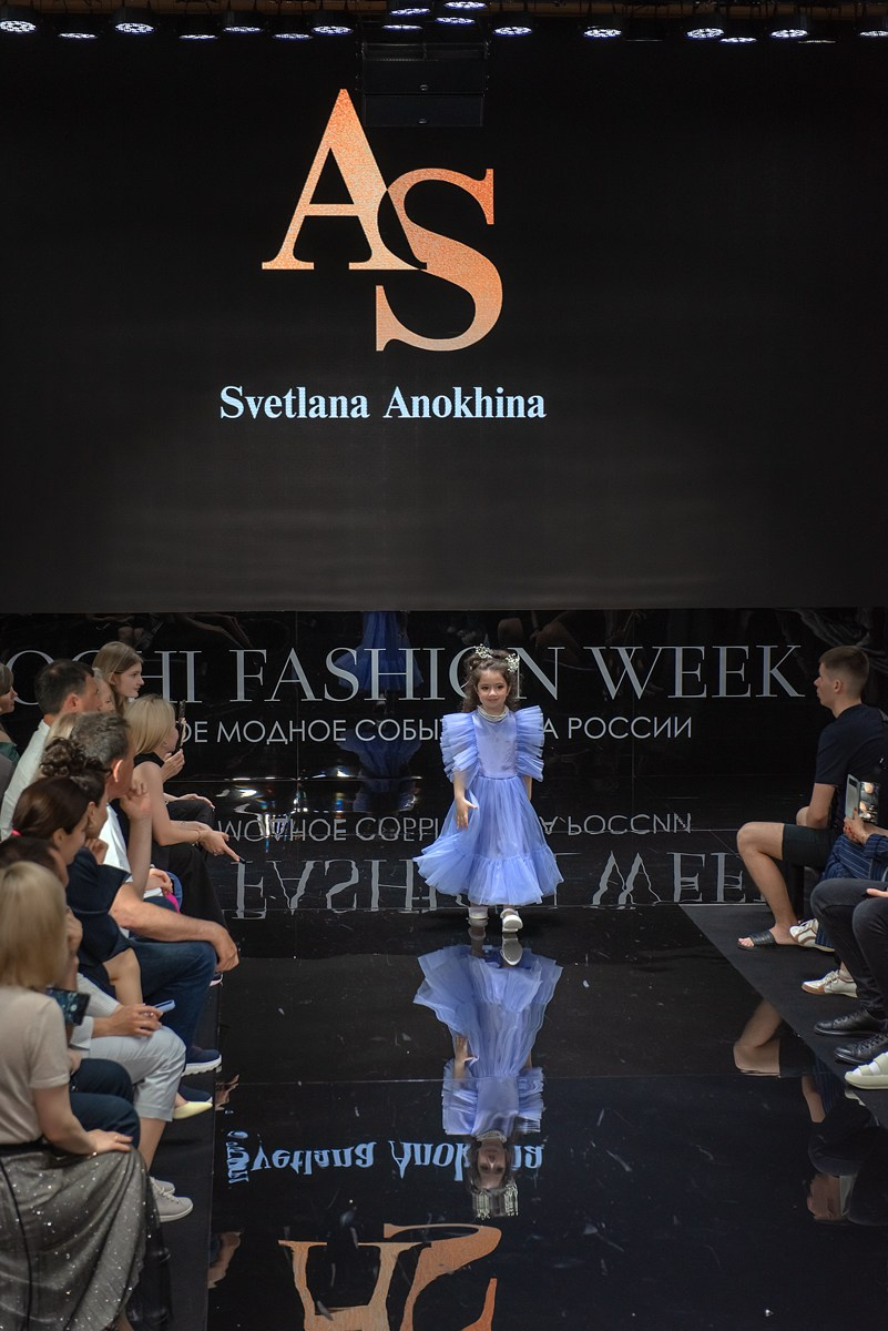 SochiFashionWeek2024 дизайнер Анохина. Семейный и коммерческий фотограф в Сочи Александр Бодунов