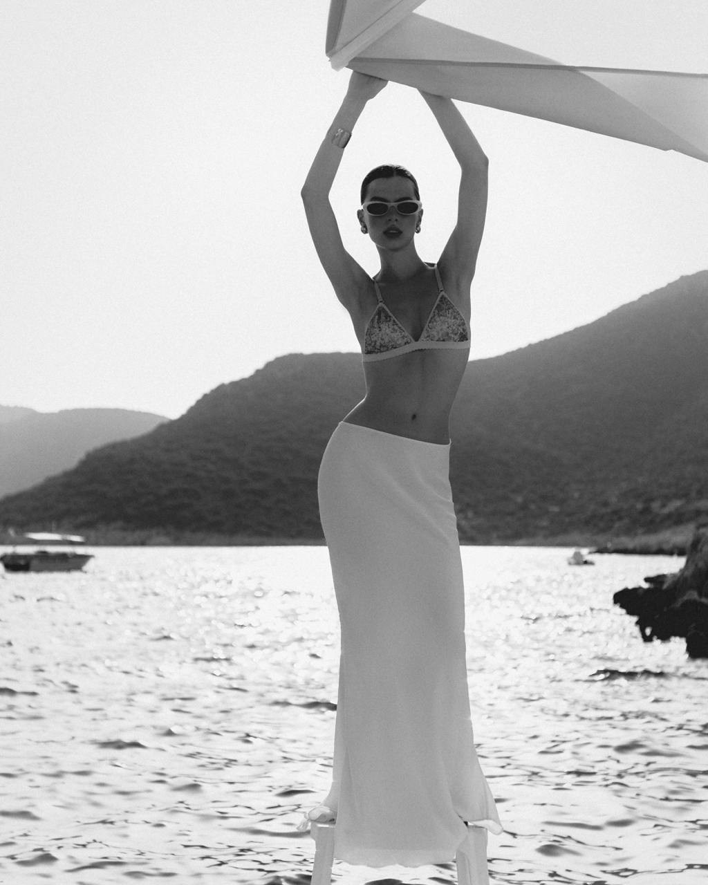 Estelle Adony. Главная