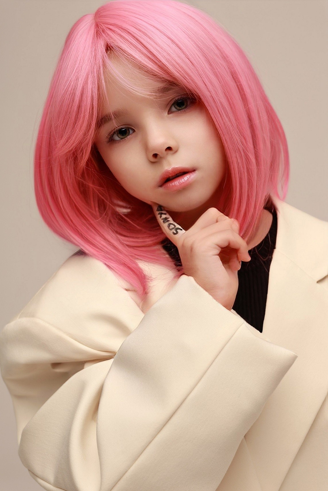 Соня Володина. Съёмка одежды для маркетплейсов и брендов Morozova Production