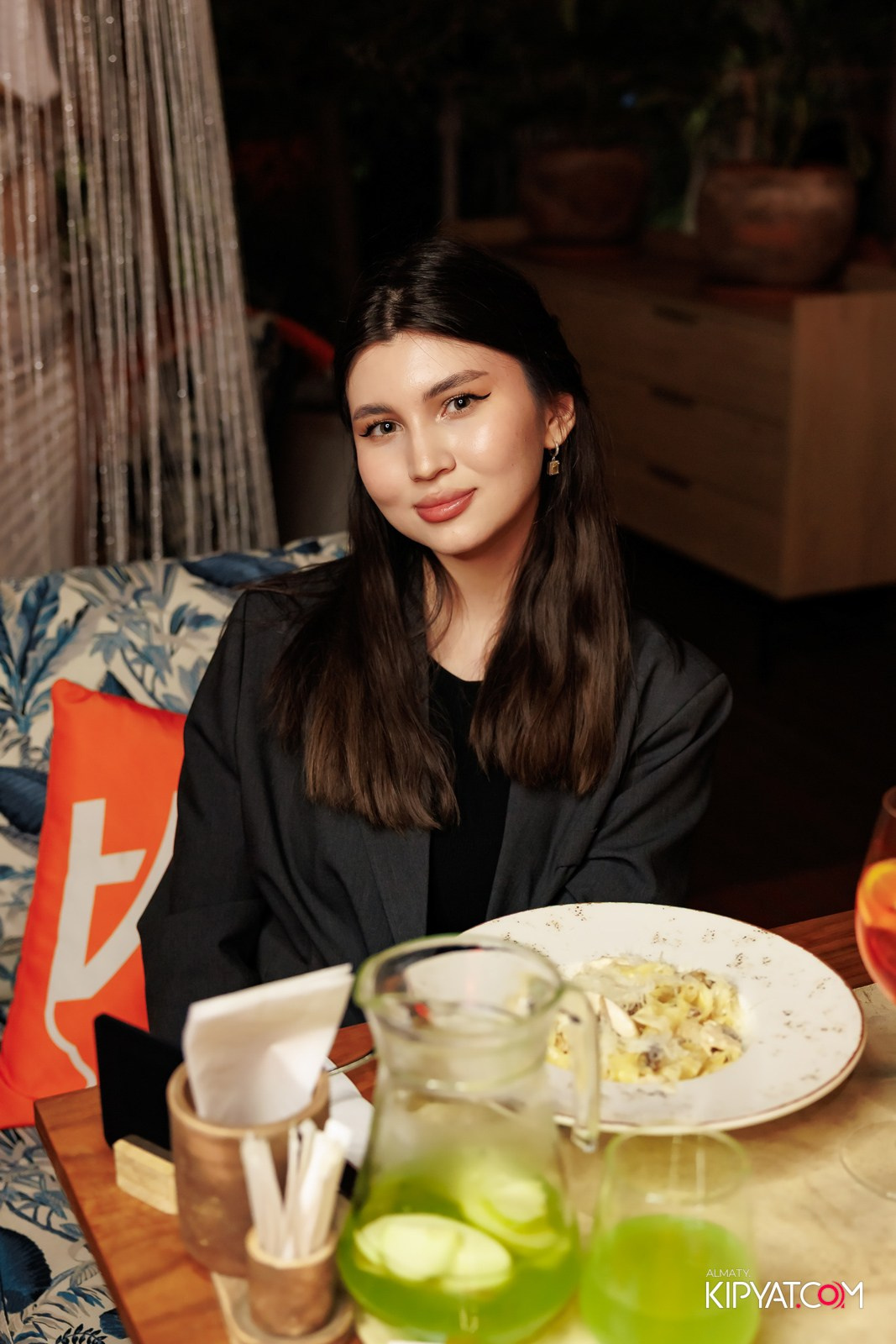 ŚANTI SUMMER TERRACE. КИПЯТКОМ АЛМАТЫ!