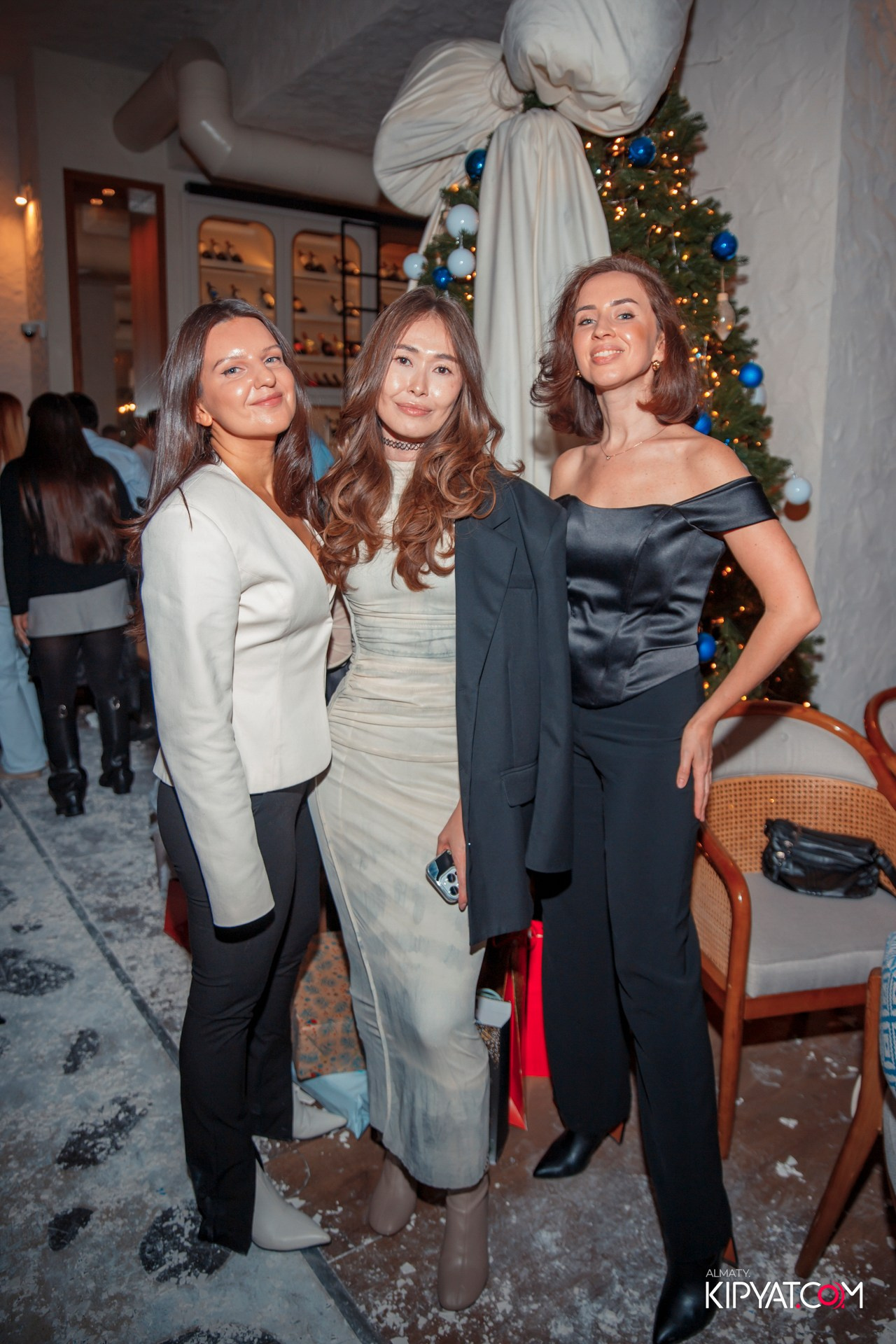 AIZA NEO BISTRO ABILAY KHAN. КИПЯТКОМ АЛМАТЫ! Фотосъемка мероприятий в Алматы