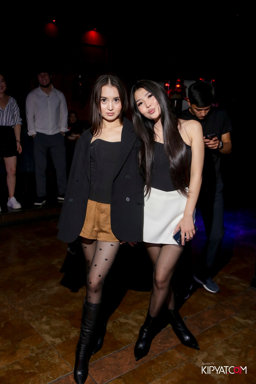 ARAGOSTA ДИСКО-БАР. КИПЯТКОМ АЛМАТЫ!