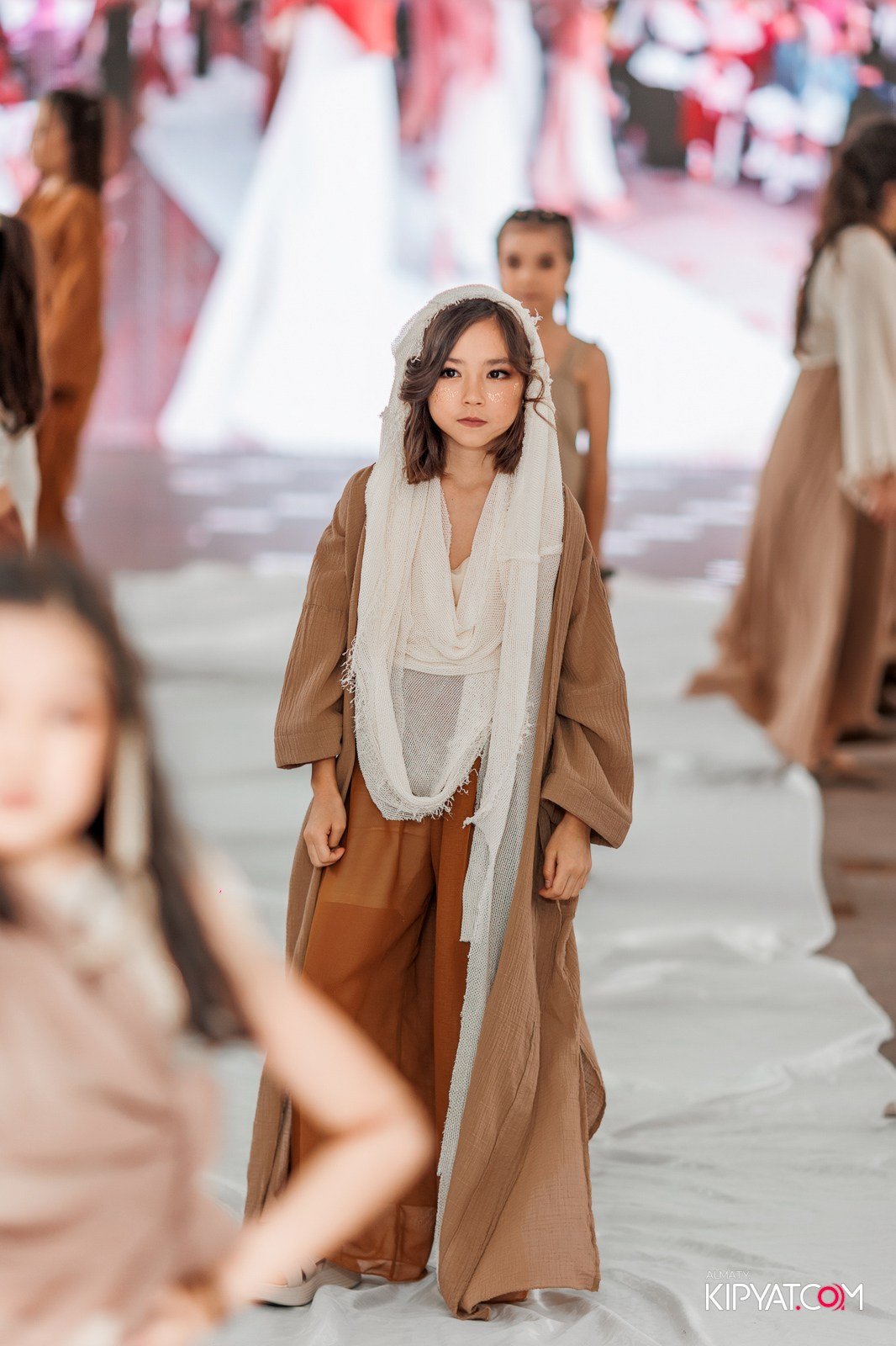 JUNIOR FASHION SHOW. КИПЯТКОМ АЛМАТЫ!