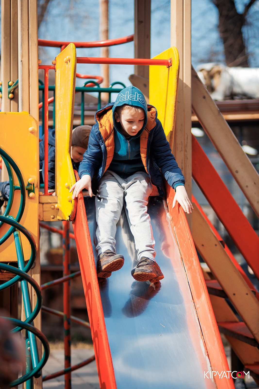 ДНЕВНОЙ РЕЙВ. КИПЯТКОМ АЛМАТЫ!