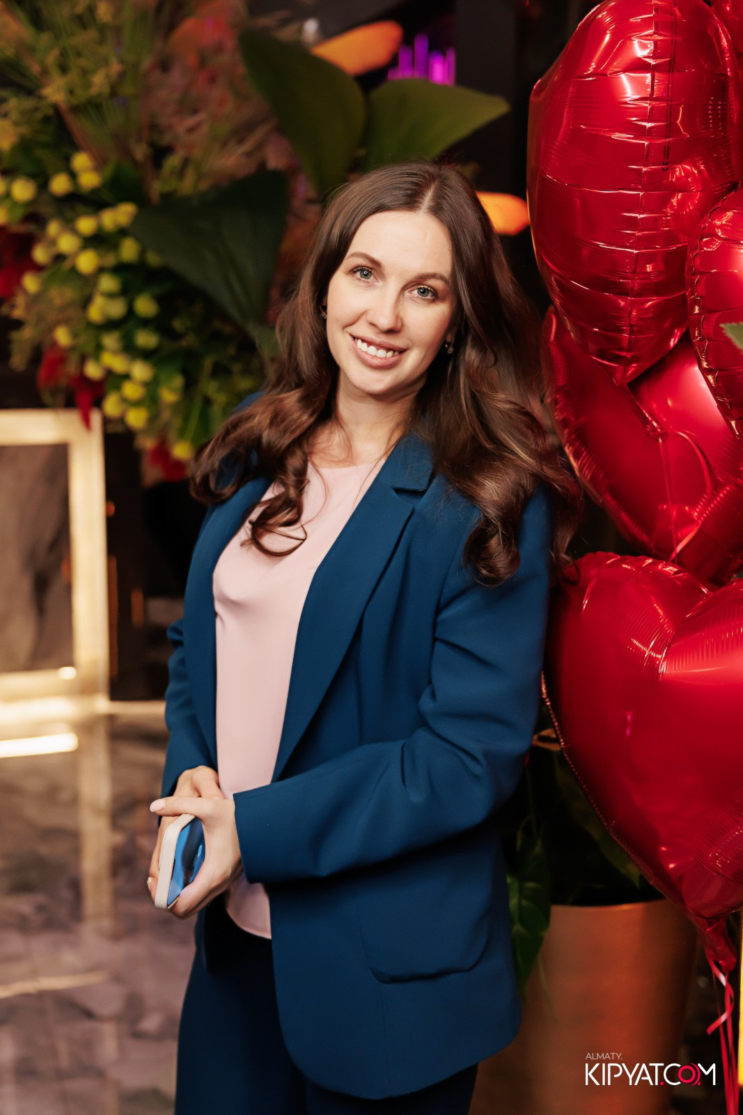 БАР ПАНАЕХАЛИ НА ДОСТЫК. КИПЯТКОМ АЛМАТЫ!