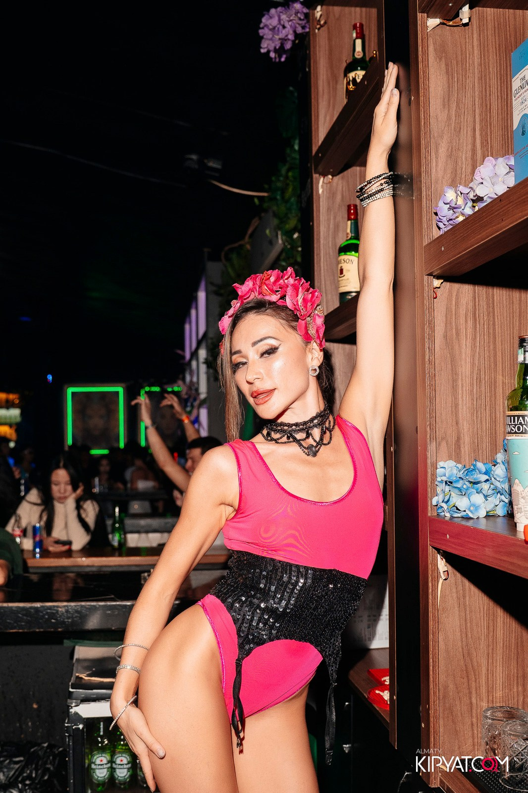 UYAT EMES BAR. КИПЯТКОМ АЛМАТЫ!