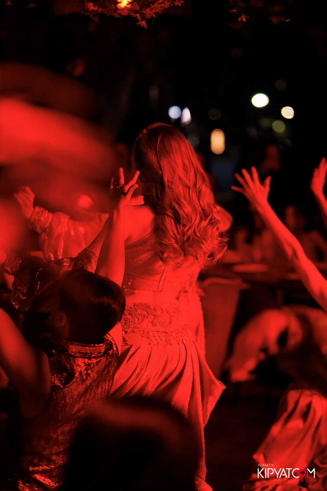 FRIENDS BAR & TERRACE. КИПЯТКОМ АЛМАТЫ!