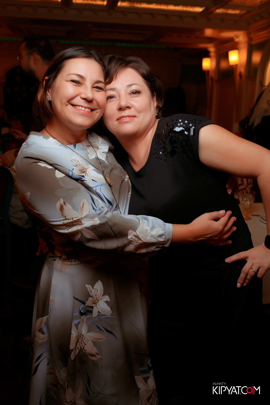 РЕСТОРАН ALAZANI НА АКАН СЕРЫ. КИПЯТКОМ АЛМАТЫ!