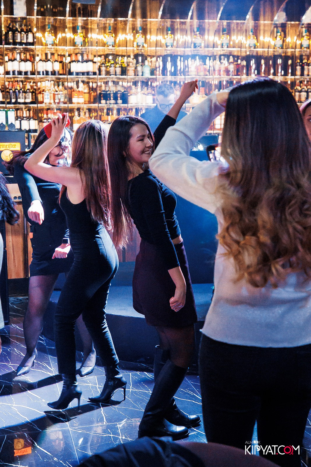 MOOD KARAOKE & TERRACE. КИПЯТКОМ АЛМАТЫ!