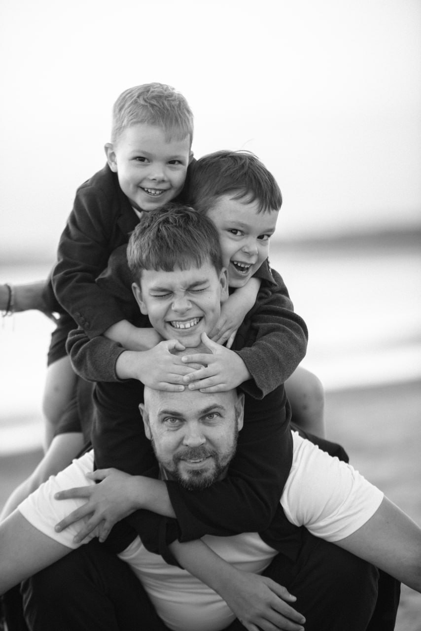 Про семью. Роман Бочаров