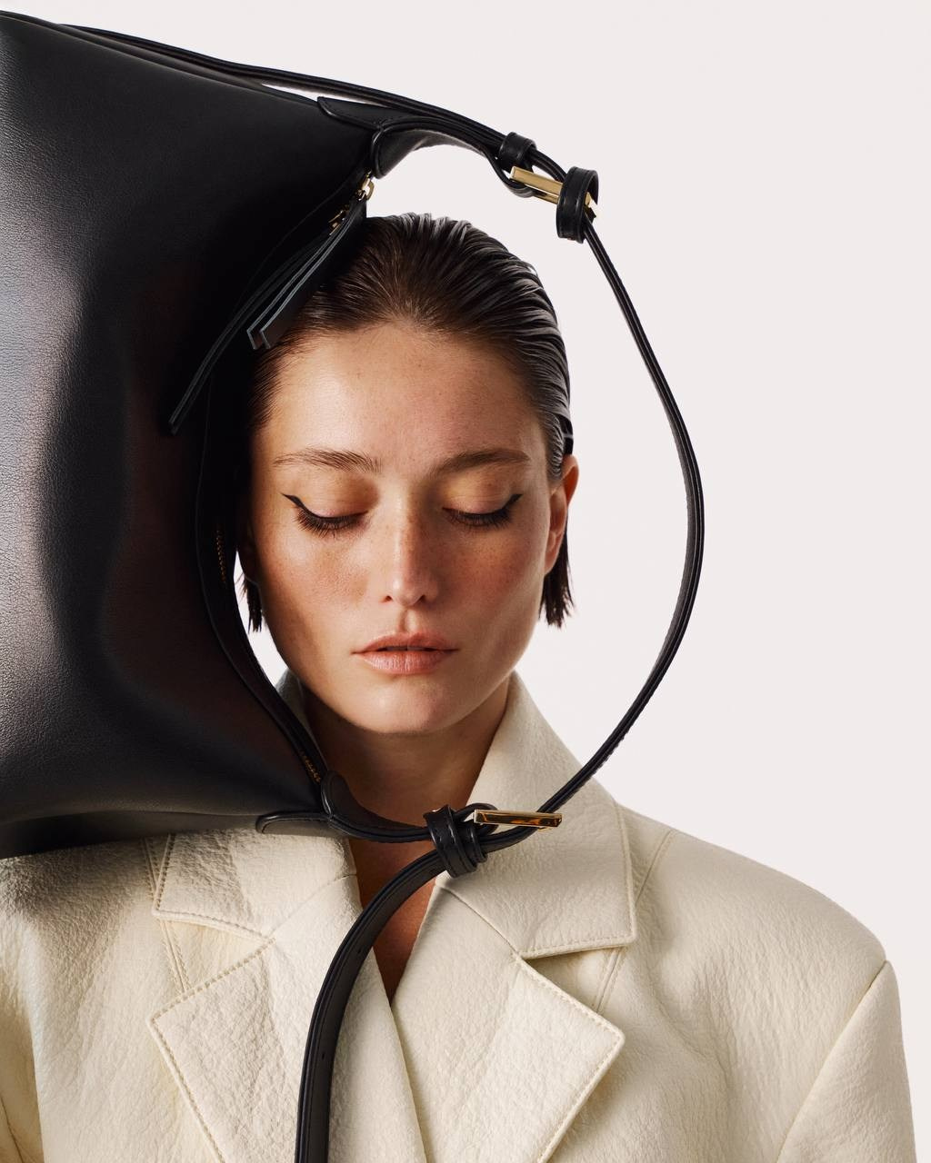 May. NOIRELLE production