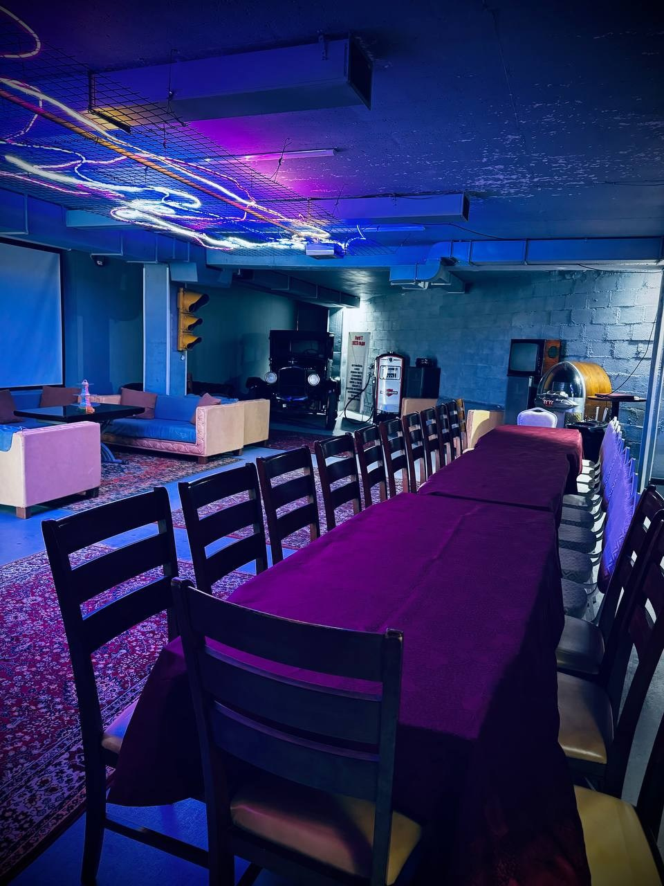 Garage Clubhouse. Сауна с джакузи, водопадом, большим и теплым бассейном, хаммамом в ClubHouse в