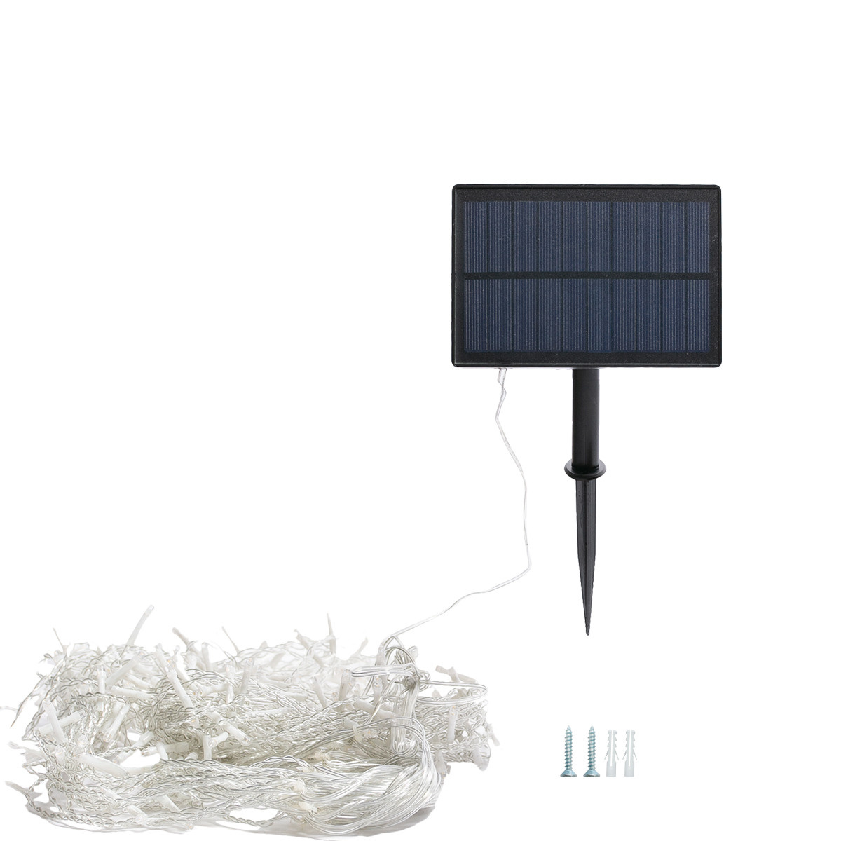 Гирлянда на солнечных батареях. На чёрном фоне. С созданием композиции. Предметная, рекламная фотосъёмка в Орле. Предметный фотограф в Орле