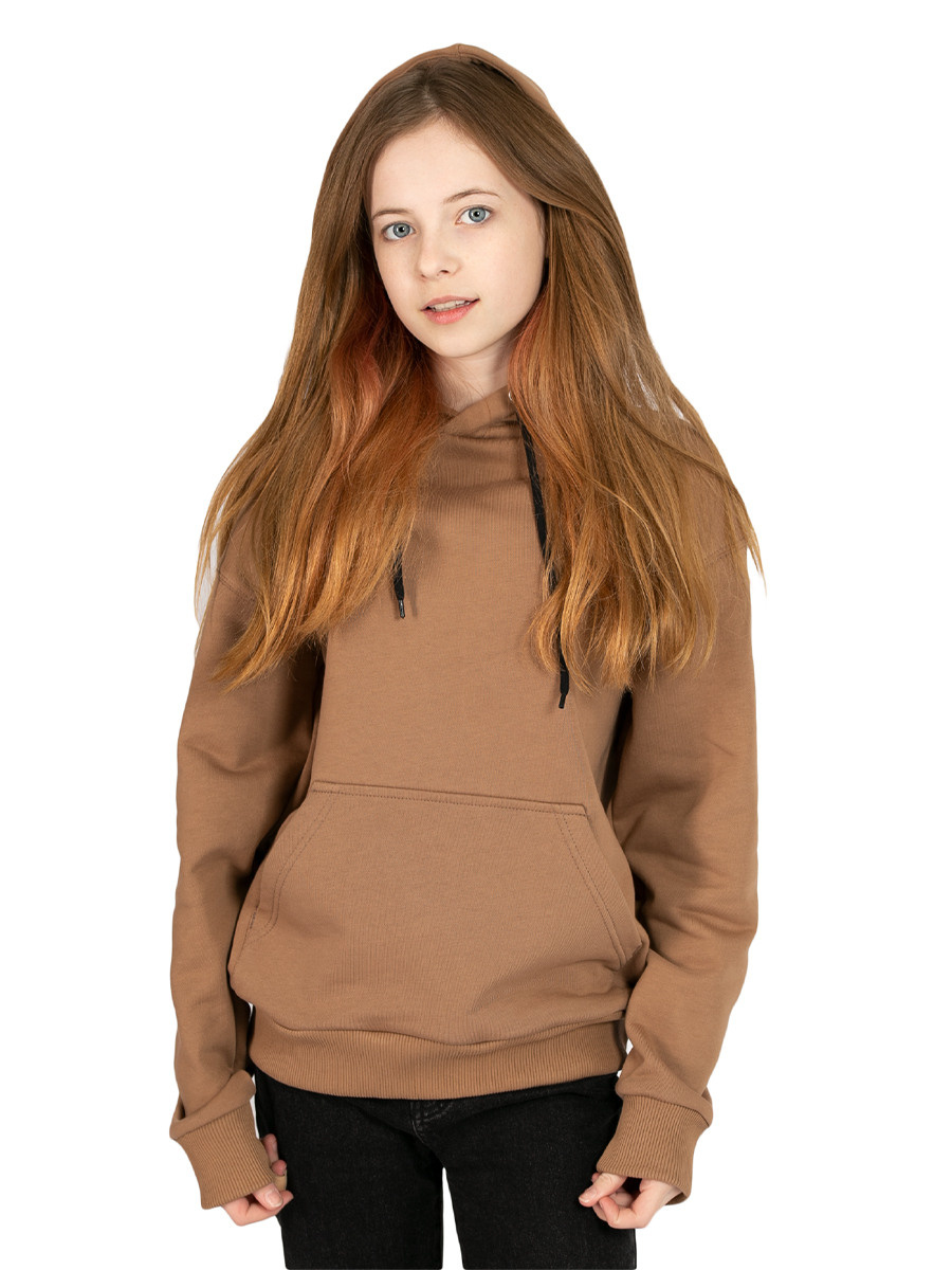 Детская одежда на белом фоне для wildberries, с моделью. Предметная, рекламная фотосъёмка в Орле. Предметный фотограф в Орле