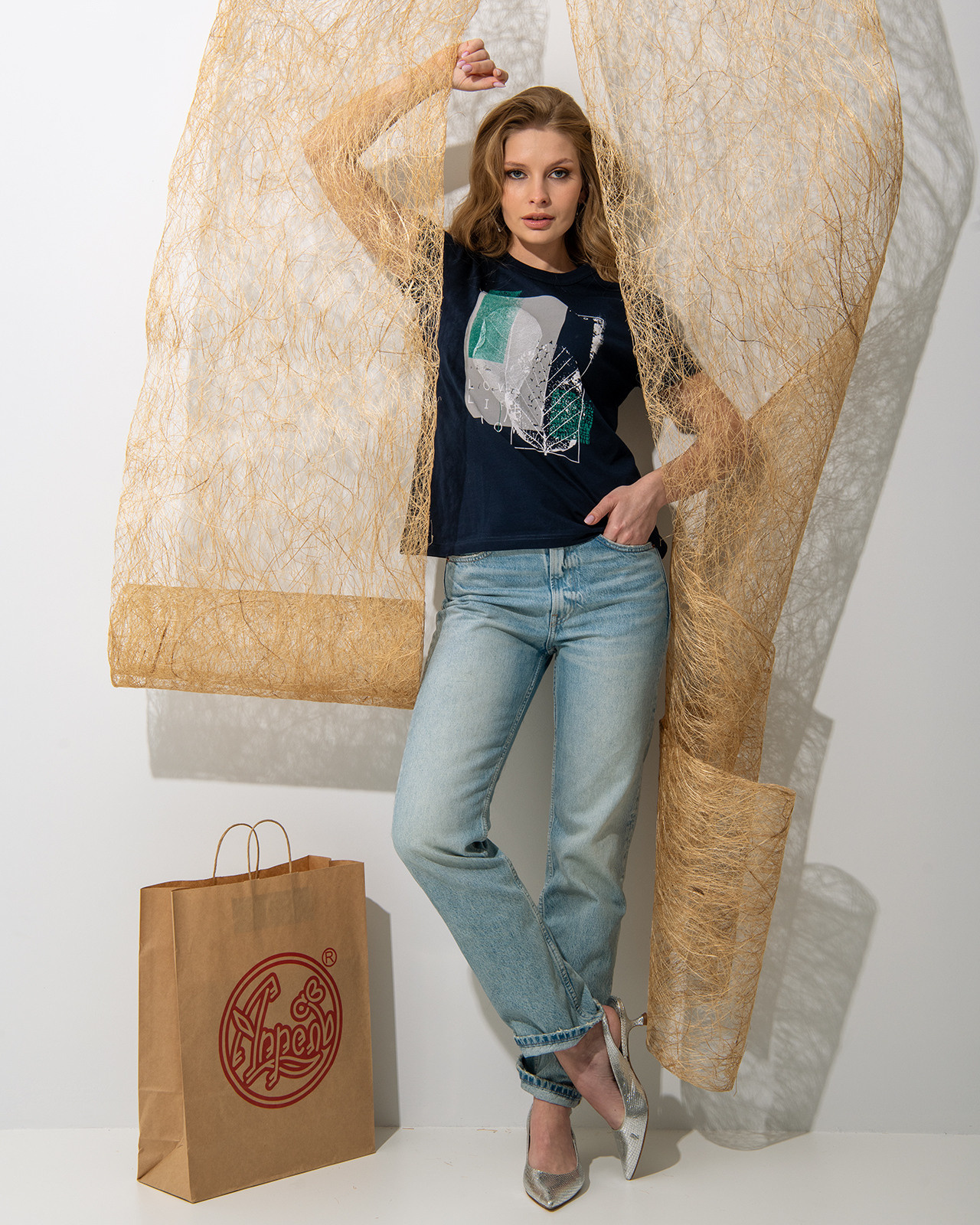 Для Wildberries, Ozon, СберМегамаркет, Авито и других маркетплейсов. Фотосъёмка интерьеров и архитектуры гостиниц, промышленная съёмка