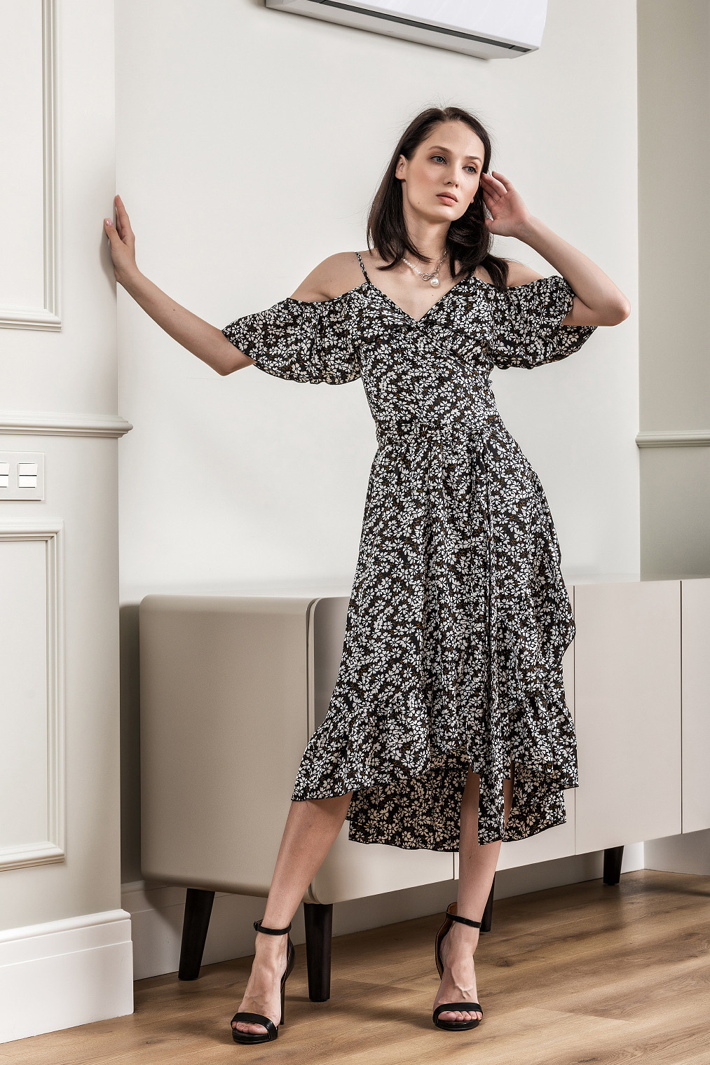 Фотосъёмка одежды для женщин и девушек. Фотосъёмка интерьеров и архитектуры гостиниц, промышленная съёмка