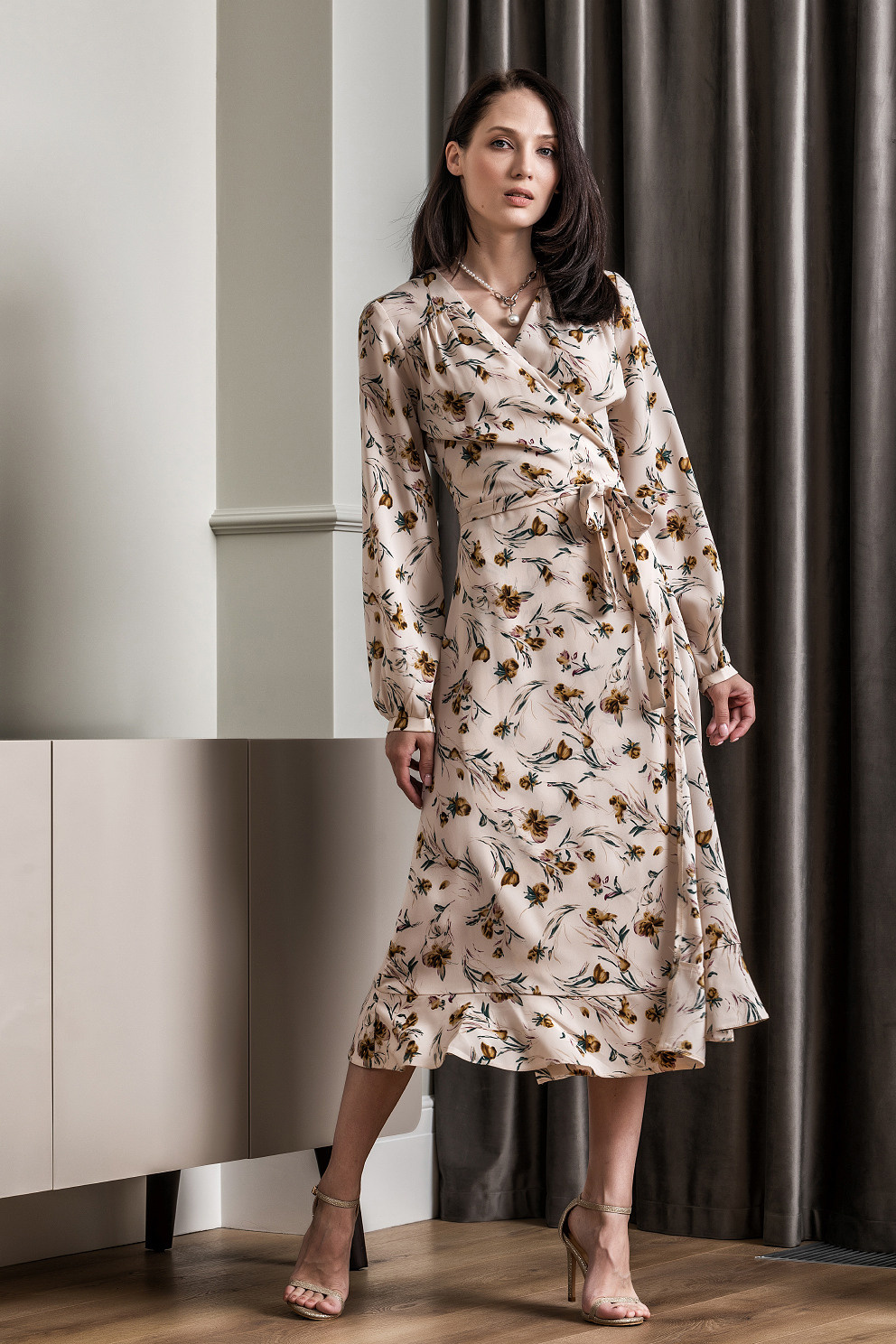 Фотосъёмка одежды для женщин и девушек. Фотосъёмка интерьеров и архитектуры гостиниц, промышленная съёмка