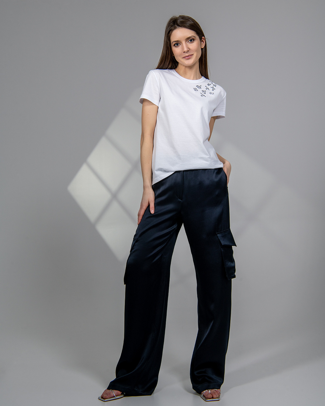 Для Wildberries, Ozon, СберМегамаркет, Авито и других маркетплейсов. Фотосъёмка интерьеров и архитектуры гостиниц, промышленная съёмка