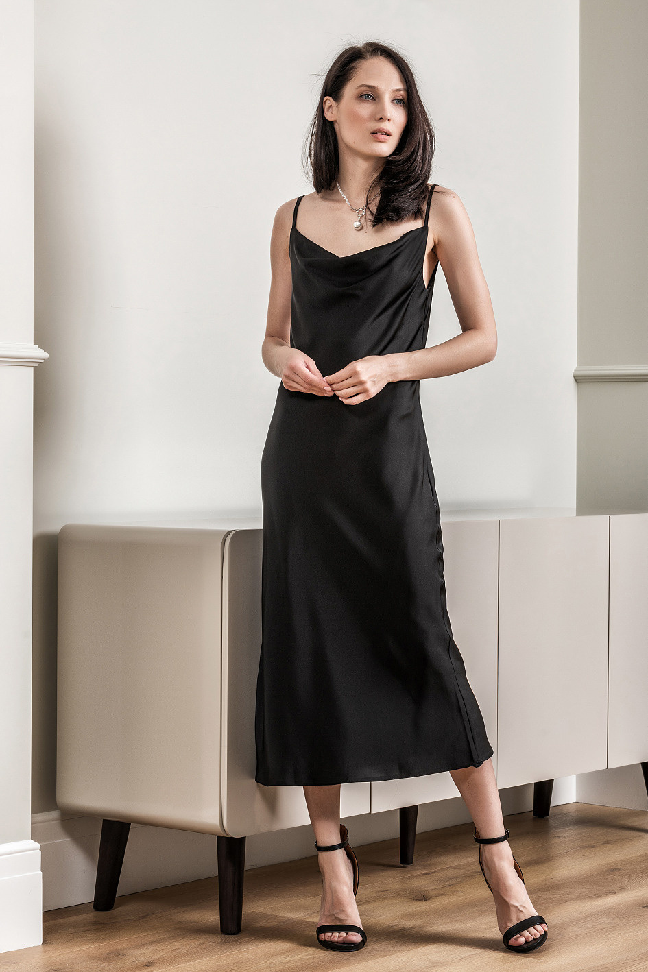 Фотосъёмка одежды для женщин и девушек. Фотосъёмка интерьеров и архитектуры гостиниц, промышленная съёмка