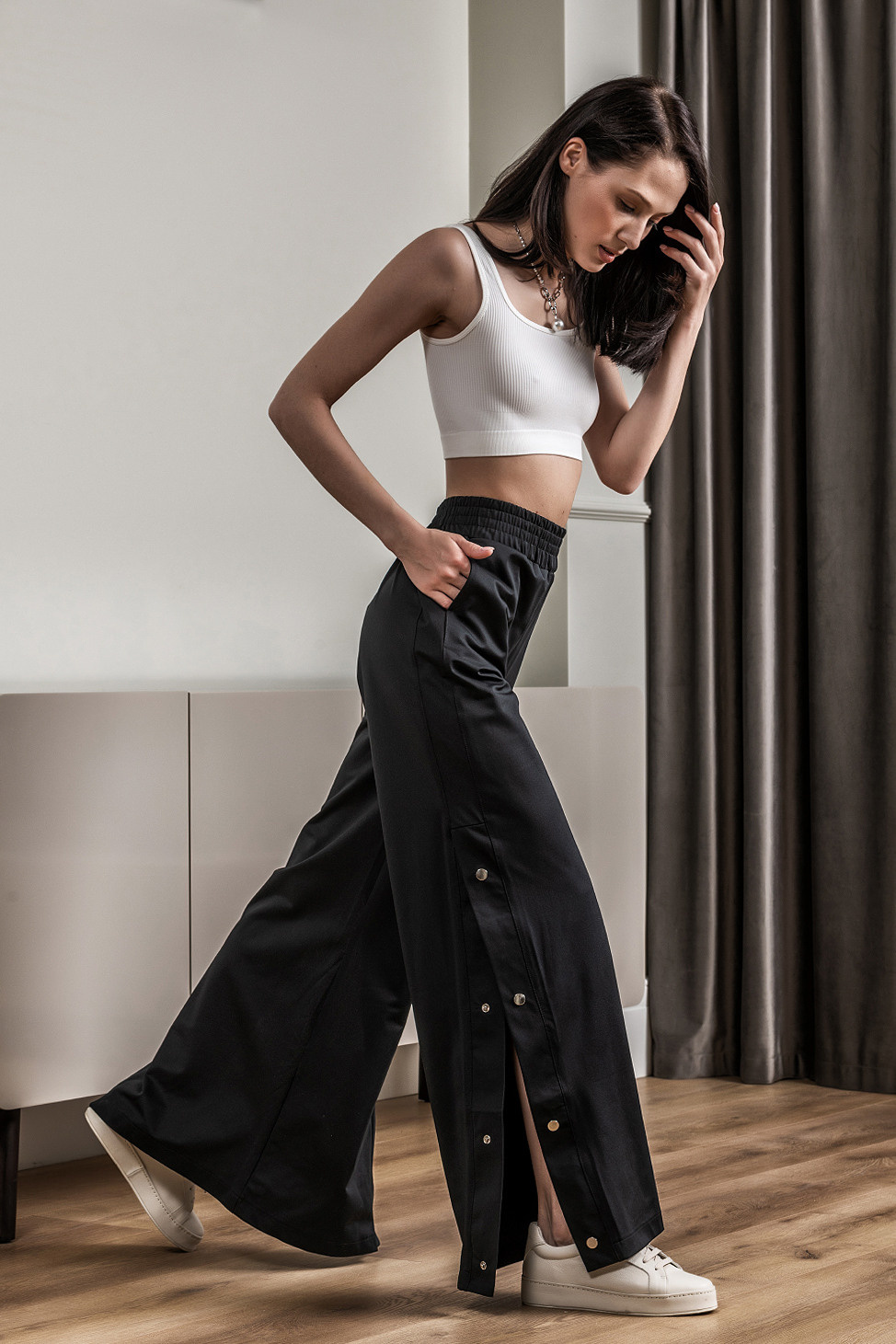 Фотосъёмка одежды для женщин и девушек. Фотосъёмка интерьеров и архитектуры гостиниц, промышленная съёмка