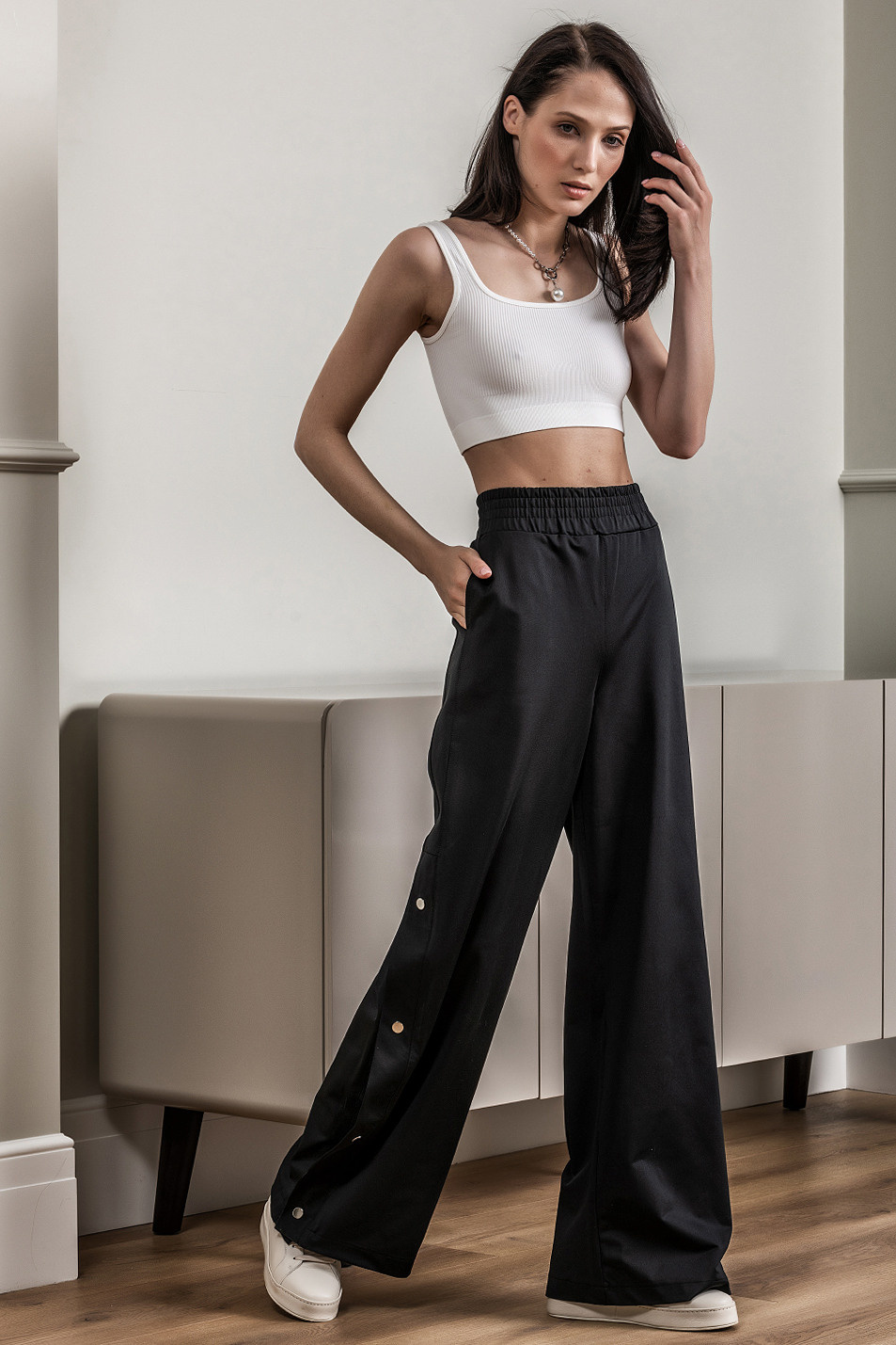 Фотосъёмка одежды для женщин и девушек. Фотосъёмка интерьеров и архитектуры гостиниц, промышленная съёмка