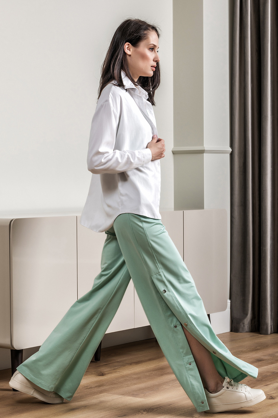 Фотосъёмка одежды для женщин и девушек. Фотосъёмка интерьеров и архитектуры гостиниц, промышленная съёмка