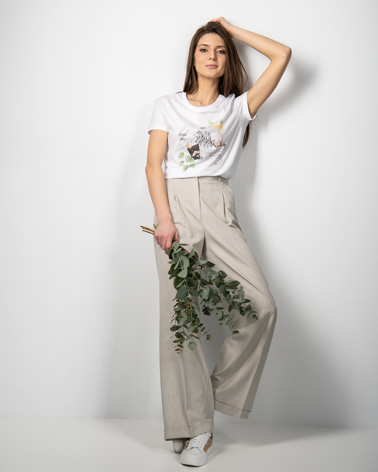 Для Wildberries, Ozon, СберМегамаркет, Авито и других маркетплейсов. Фотосъёмка интерьеров и архитектуры гостиниц, промышленная съёмка