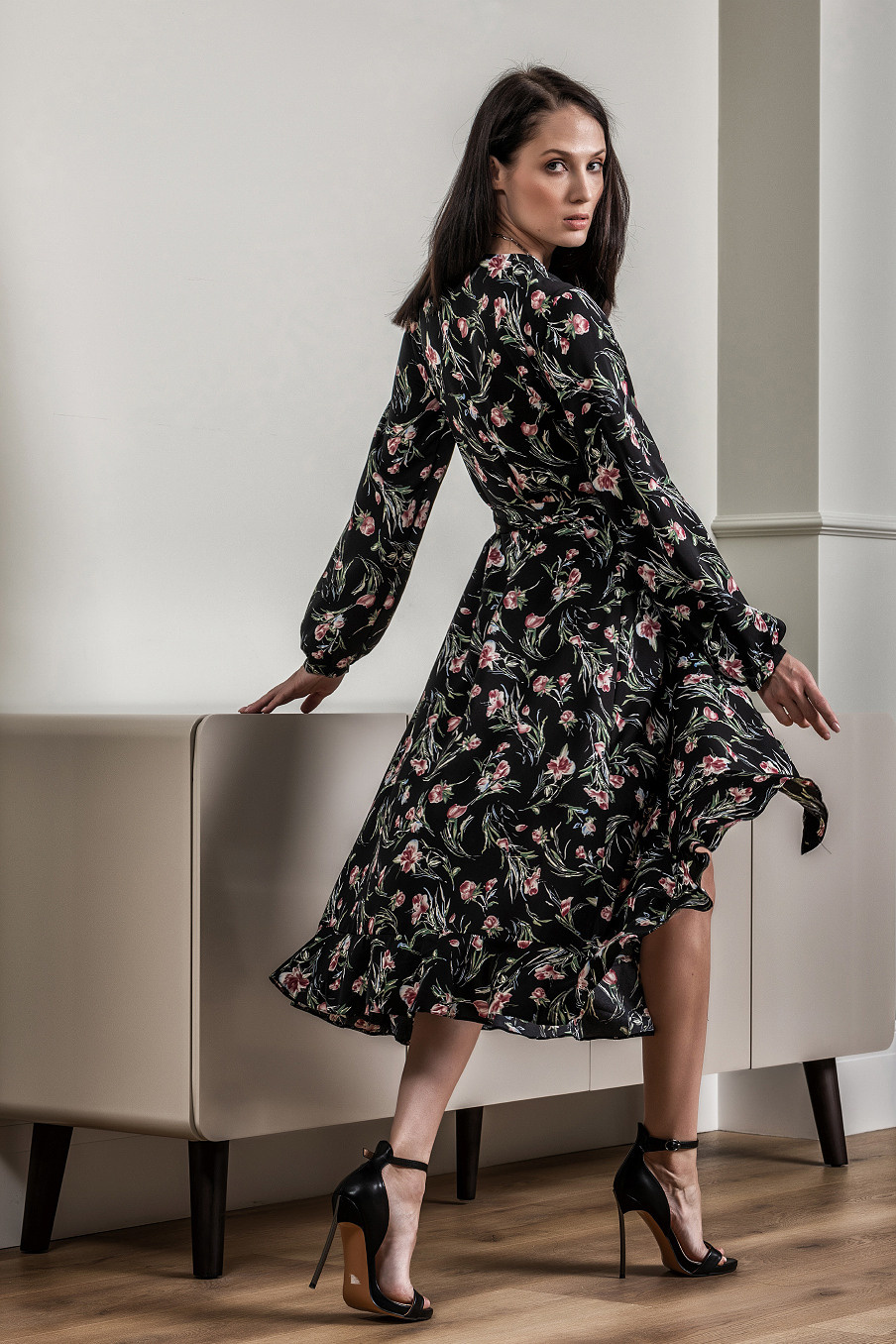 Фотосъёмка одежды для женщин и девушек. Фотосъёмка интерьеров и архитектуры гостиниц, промышленная съёмка