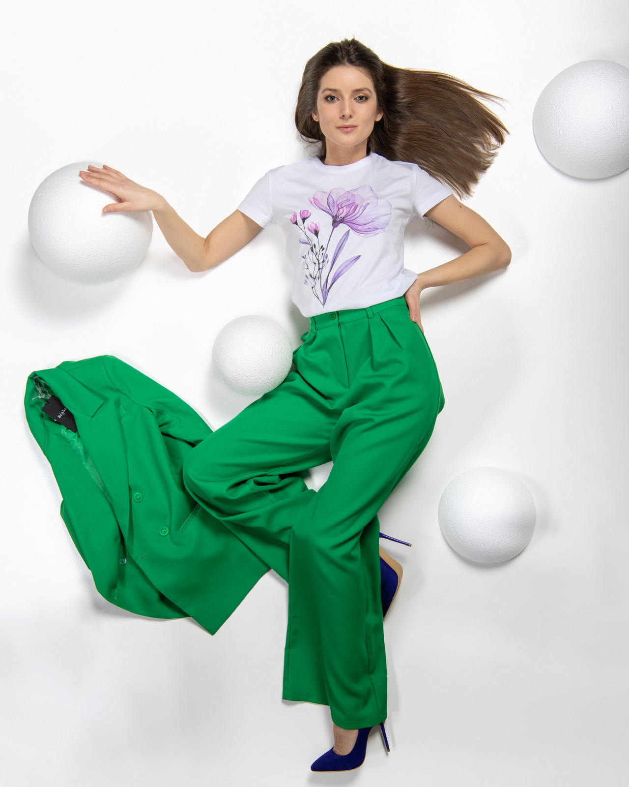 Для Wildberries, Ozon, СберМегамаркет, Авито и других маркетплейсов. Фотосъёмка интерьеров и архитектуры гостиниц, промышленная съёмка