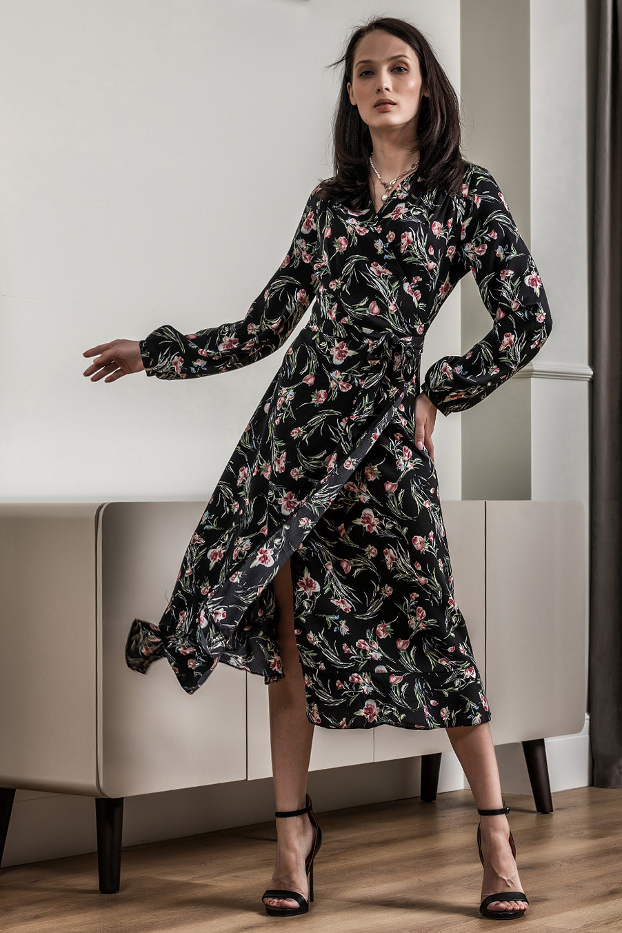 Фотосъёмка одежды для женщин и девушек. Фотосъёмка интерьеров и архитектуры гостиниц, промышленная съёмка