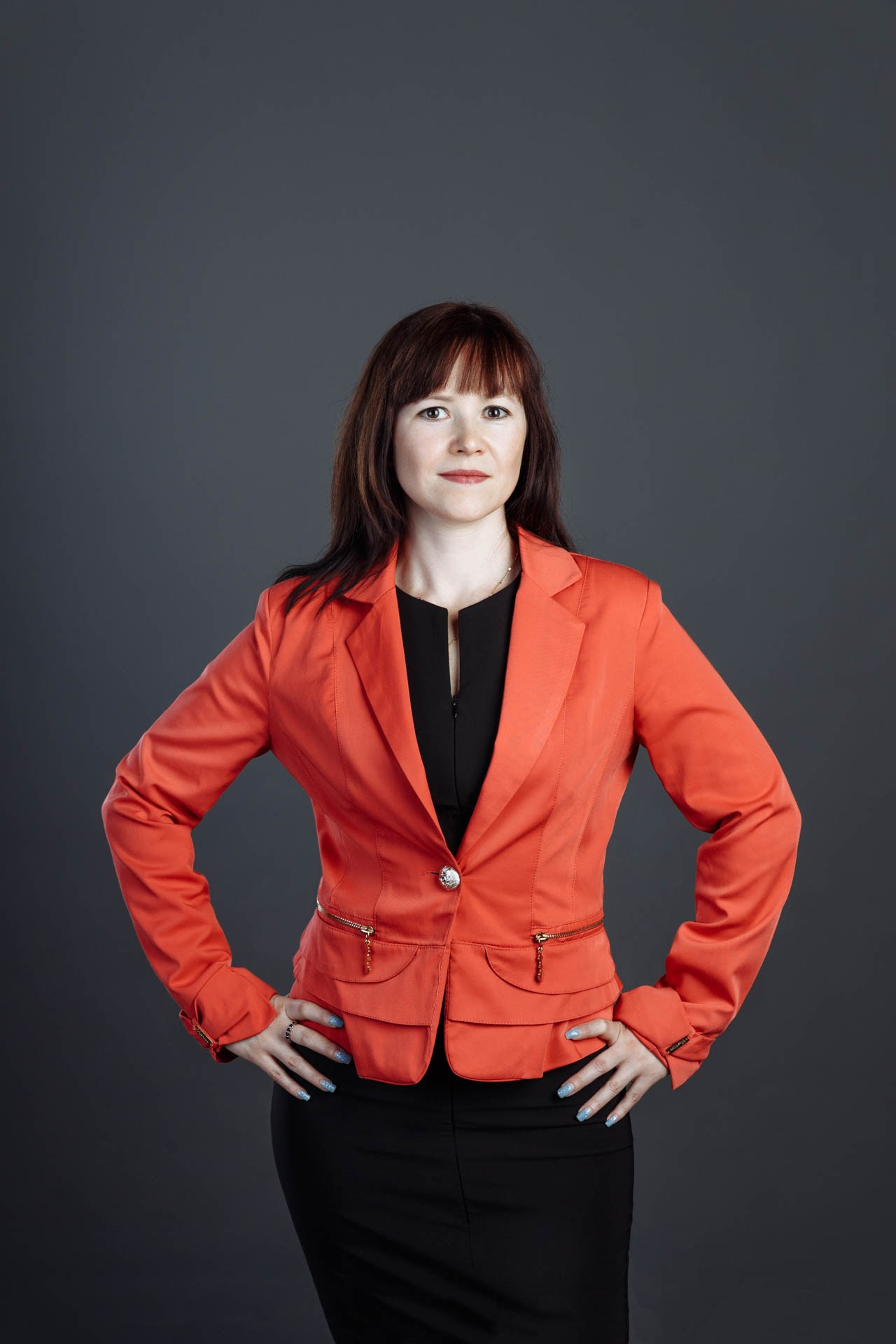 Бизнес-портреты сотрудников для сайта страховой компании InsFamily. Событийный фотограф Максим Бескоровайновнов