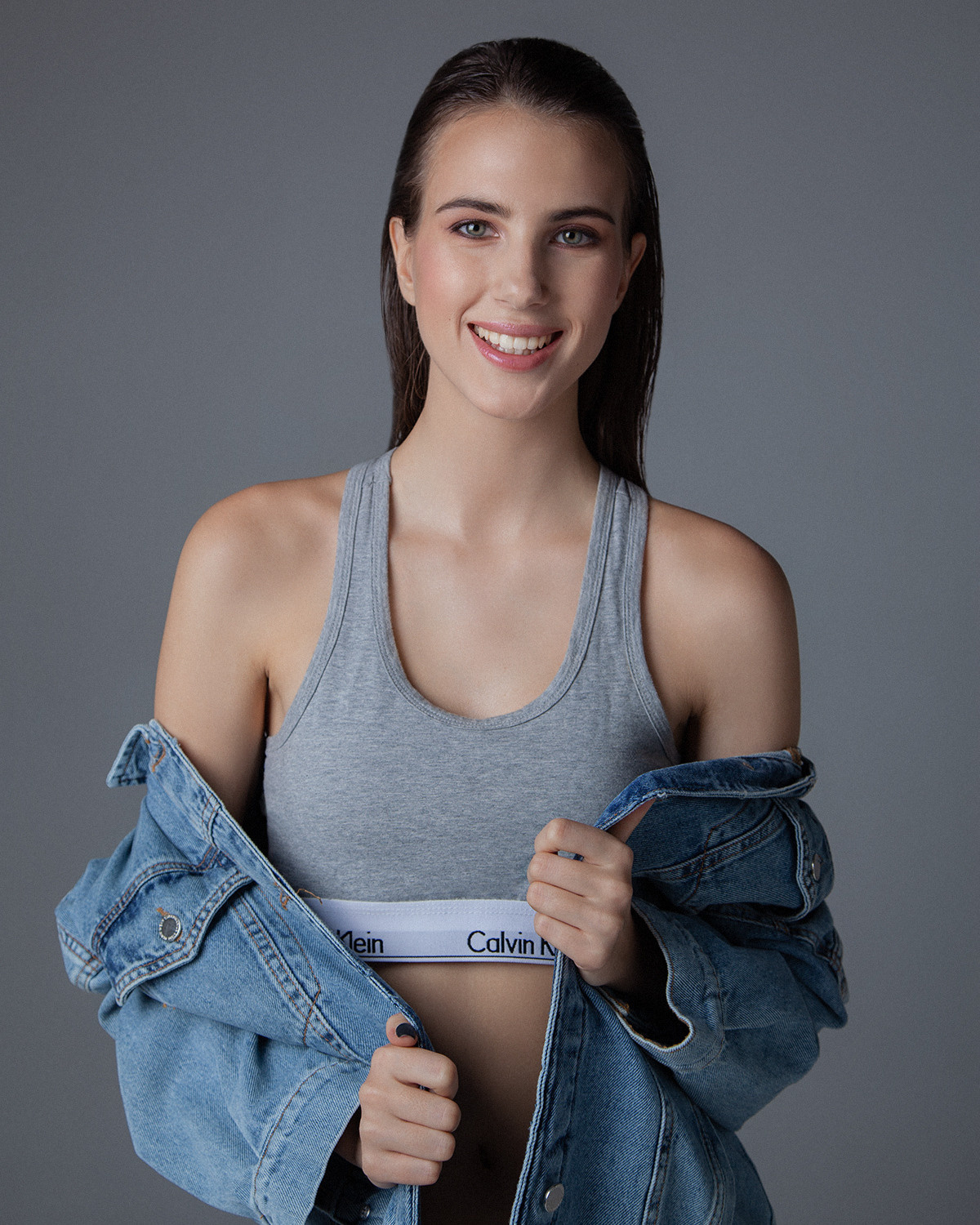 Фотосессия в нижнем белье на циклораме. Контент фотограф в Москве и области Елена Кулакова