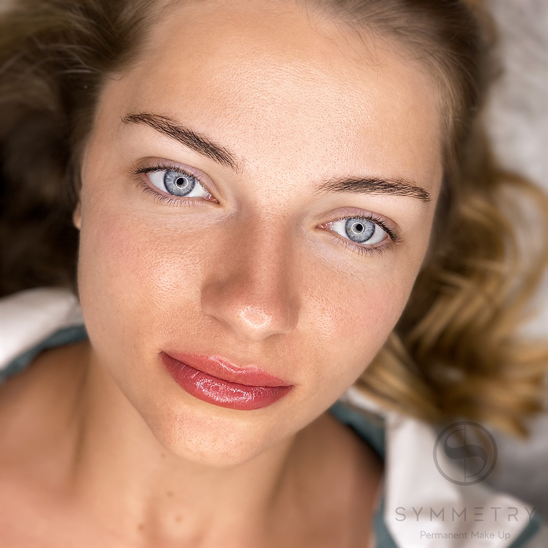 Олеся. Студия перманентного макияжа, косметологии и массажа SYMMETRY в Москве, м. Киевская
