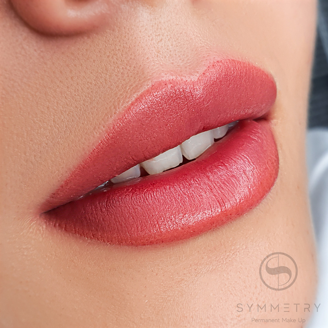 Саша. Студия перманентного макияжа, косметологии и массажа SYMMETRY в Москве, м. Киевская