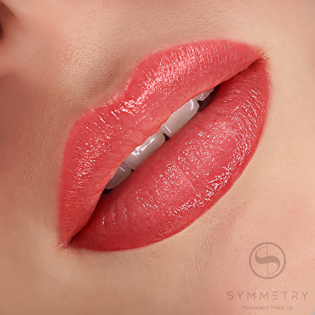 Саша. Студия перманентного макияжа, косметологии и массажа SYMMETRY в Москве, м. Киевская