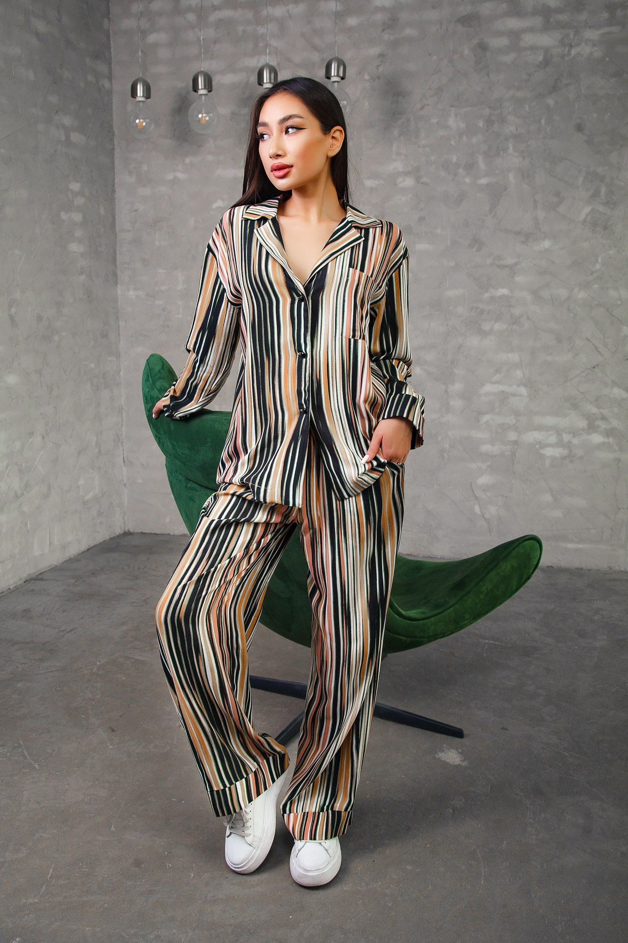 Реклама женской одежды. Натан Супервайзер по Продакшену