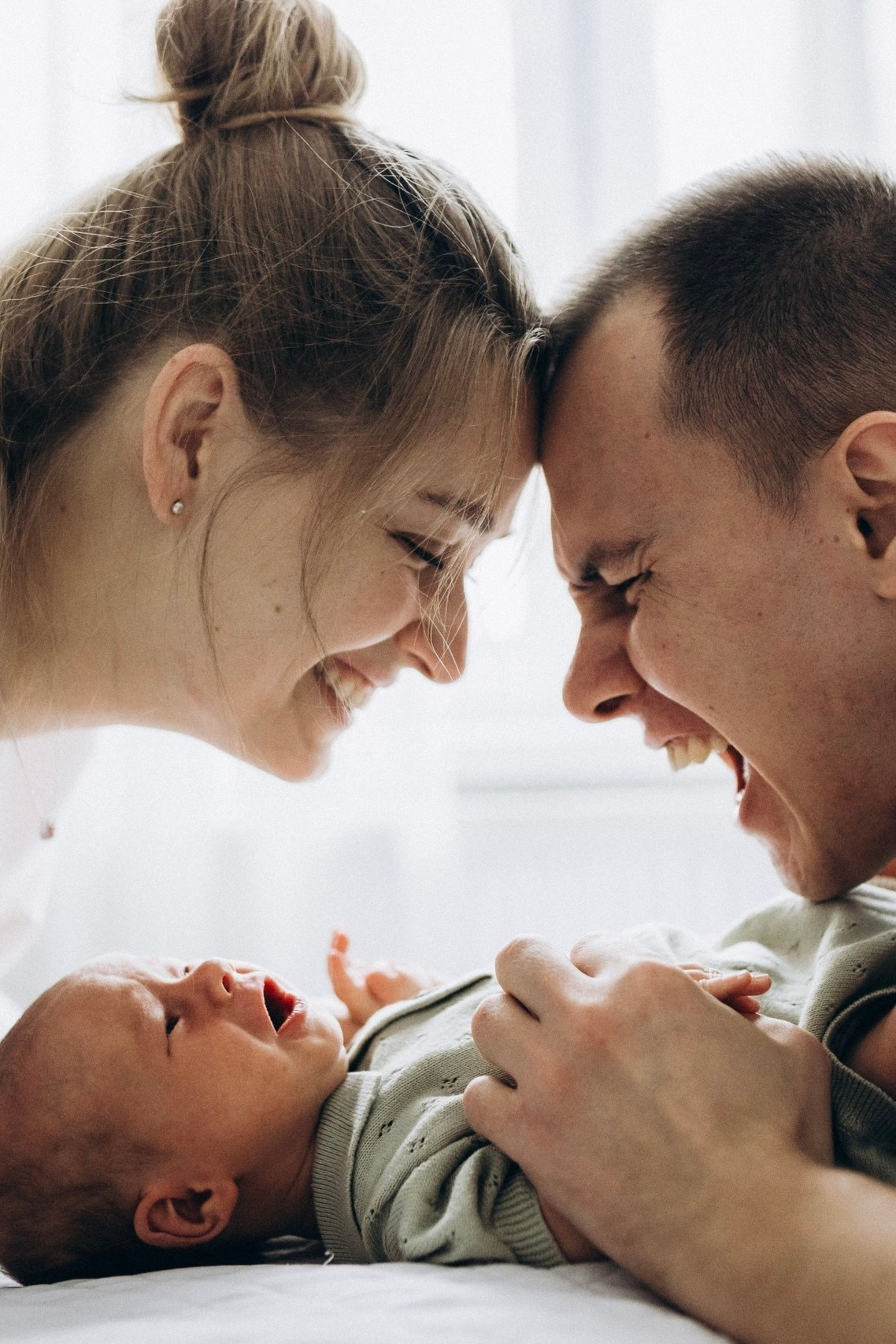 Фотосессия новорожденных (ньюборн) домашняя. Семейный фотограф в Москве Марина Аргунова