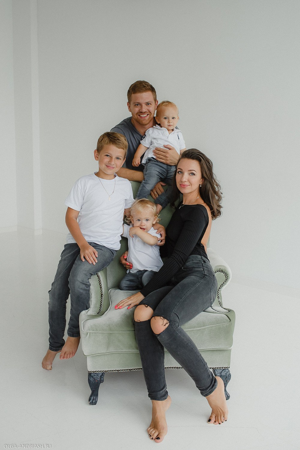 Семейная в студии. Семейный, портретный и свадебный фотограф в Санкт-Петербурге и Москве
