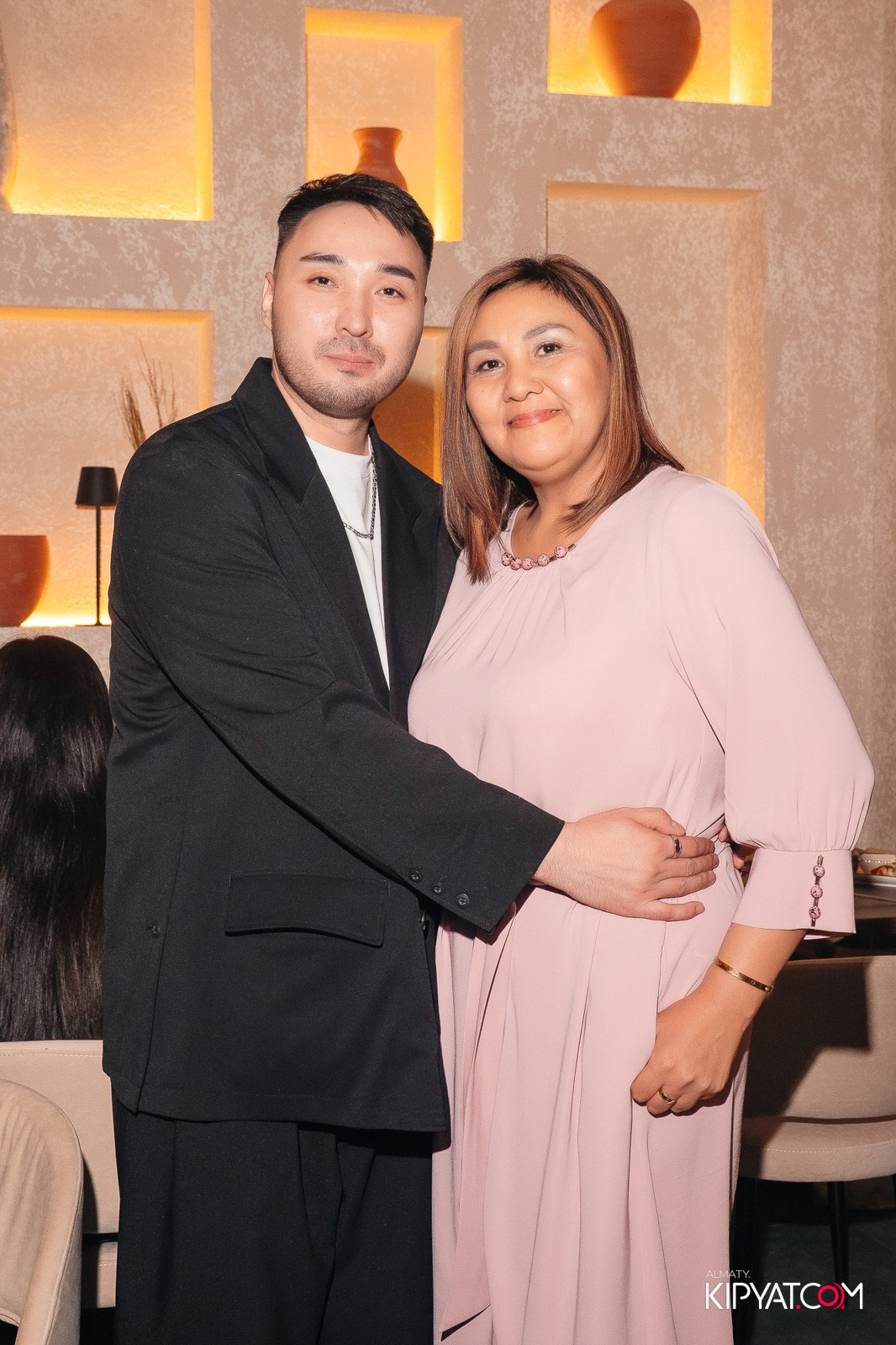 BAY RESTAURANT & BAR. КИПЯТКОМ АЛМАТЫ!