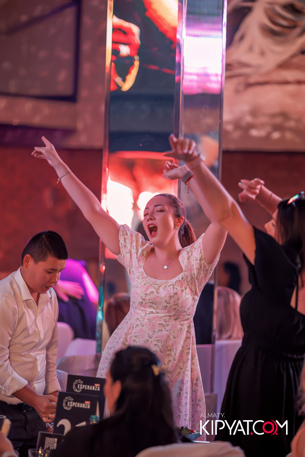 МУЗЫКАЛЬНОЕ ЛОТО В HIT RETRO. КИПЯТКОМ АЛМАТЫ!