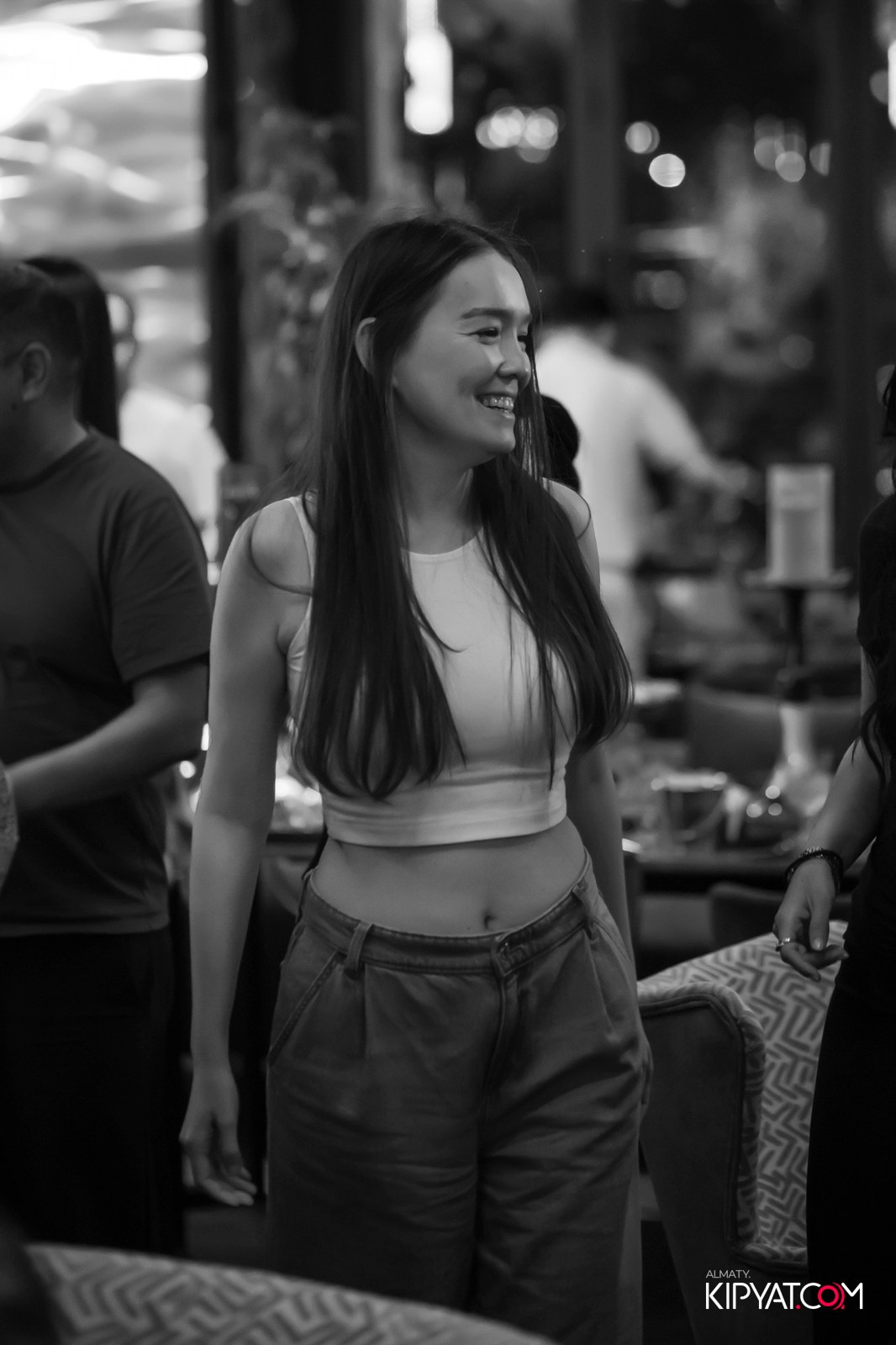 FRIENDS BAR & TERRACE. КИПЯТКОМ АЛМАТЫ!